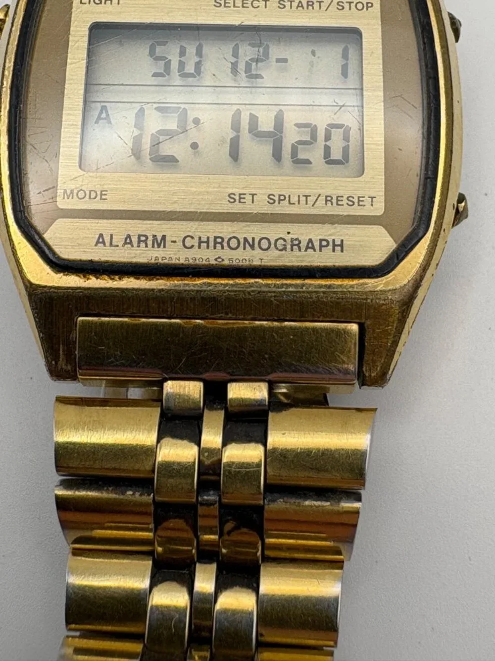 Vintage Seiko A904-5009 Digital Alarm Chronograph Gold Tone Watch Parts Repair